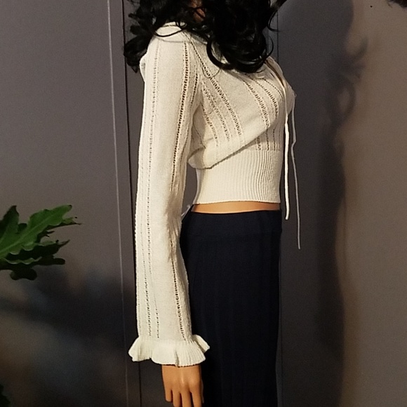 Cute & sexy key hole knitted  AUTUMN top - Picture 6 of 8